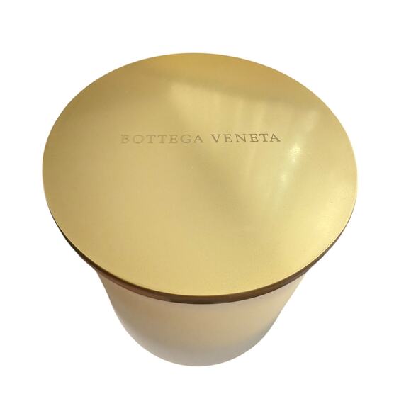 Bottega Veneta Knot Perfumed Candle 8.4 oz / 240g - Picture 2 of 5